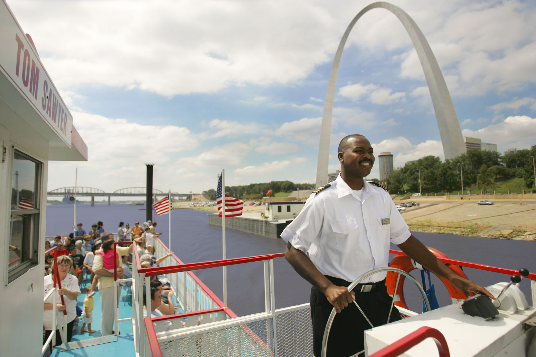 Gateway Arch Riverboats